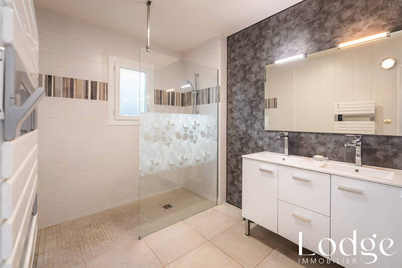 Vente maison 6 pièces 180 m² à Auriol 13390