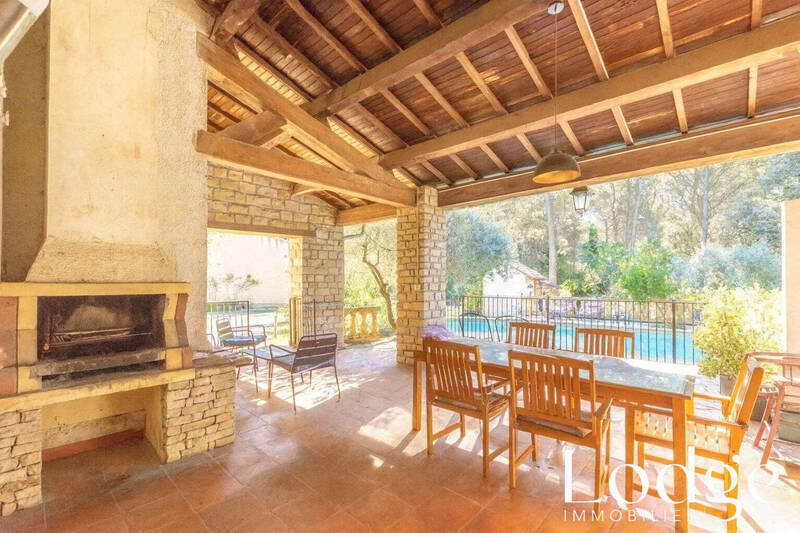 Vente maison 15 pièces 300 m² à Grans 13450