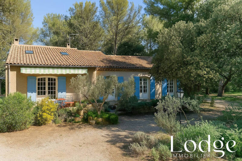 Vente maison 15 pièces 300 m² à Grans 13450