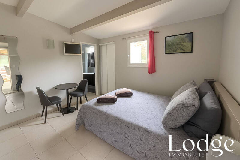 Vente maison 15 pièces 300 m² à Grans 13450