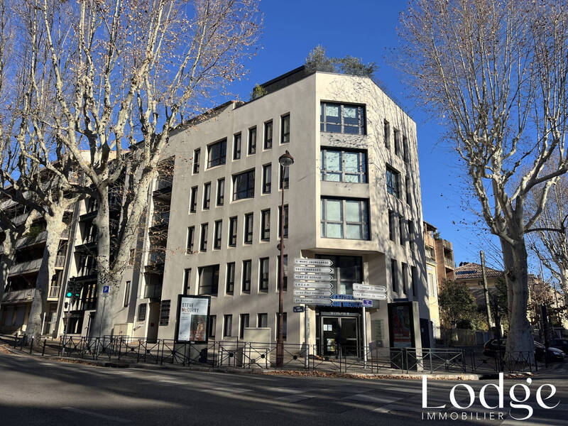 Location local 59 m² à Aix-en-Provence 13100 1 550 €