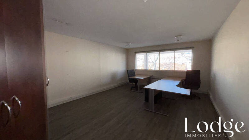 Location local 140 m² à Aix-en-Provence 13090 2 550 €