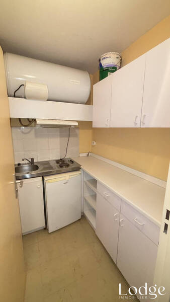 Location local 140 m² à Aix-en-Provence 13090 2 550 €