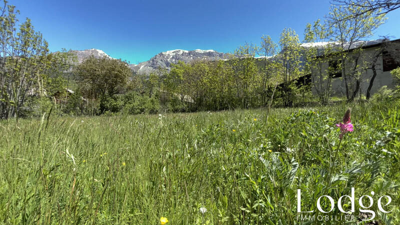Vente terrain 697 m² à Pelvoux 05340