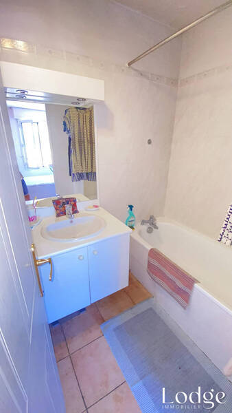 Location appartement 2 pièces 43.38 m² à Aix-en-Provence 13100 - 899 €