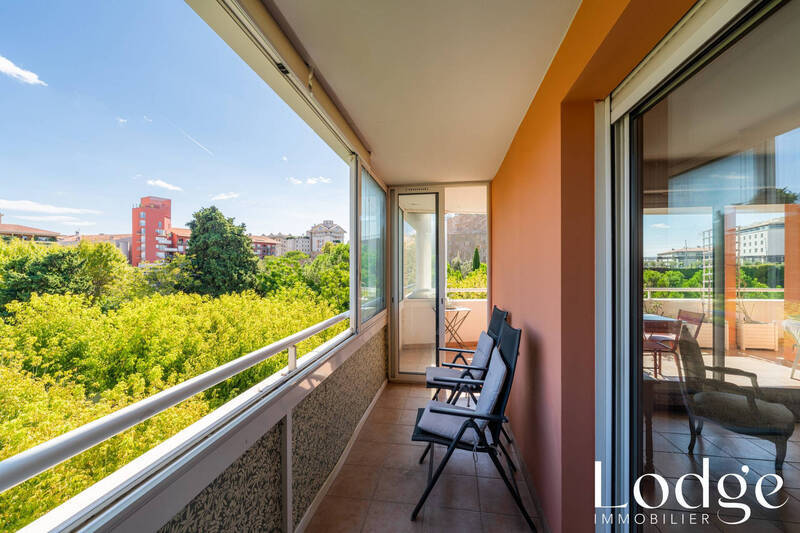 Vente appartement 4 pièces 101 m² à Aix-en-Provence 13100