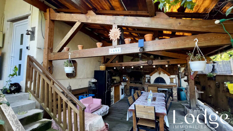 Vente appartement 3 pièces 82 m² à Saint-Martin-de-Queyrières 05120