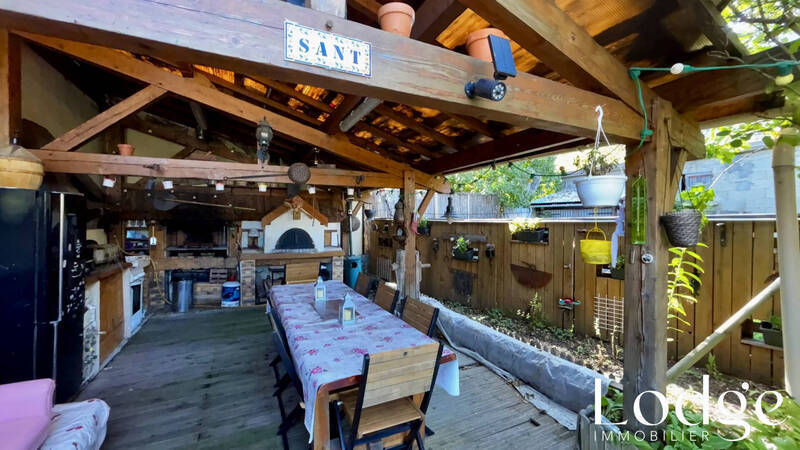 Vente appartement 3 pièces 82 m² à Saint-Martin-de-Queyrières 05120