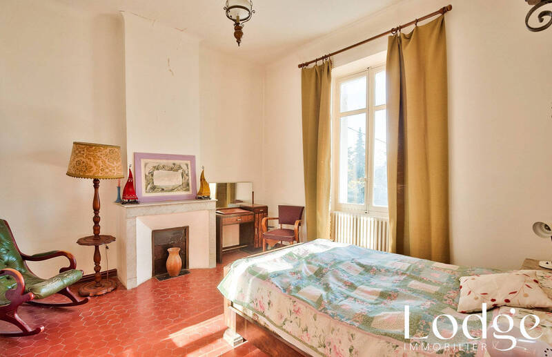 Vente maison 10 pièces 220 m² à Aix-en-Provence 13100