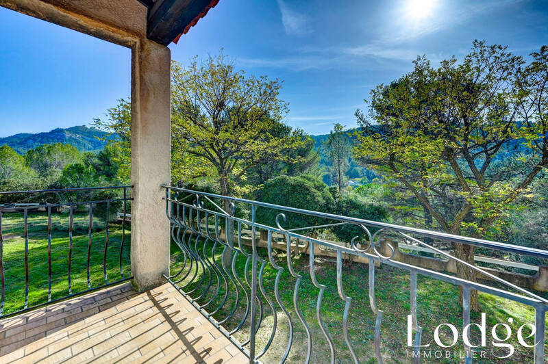 Vente maison 6 pièces 170 m² à Simiane-Collongue 13109