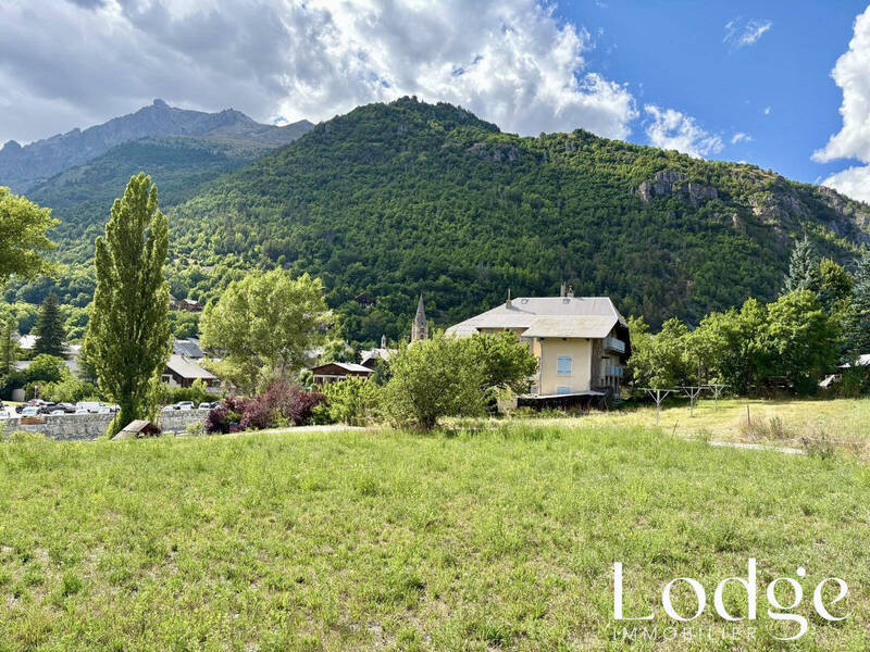 Vente maison 26 pièces 400 m² à Pelvoux 05340