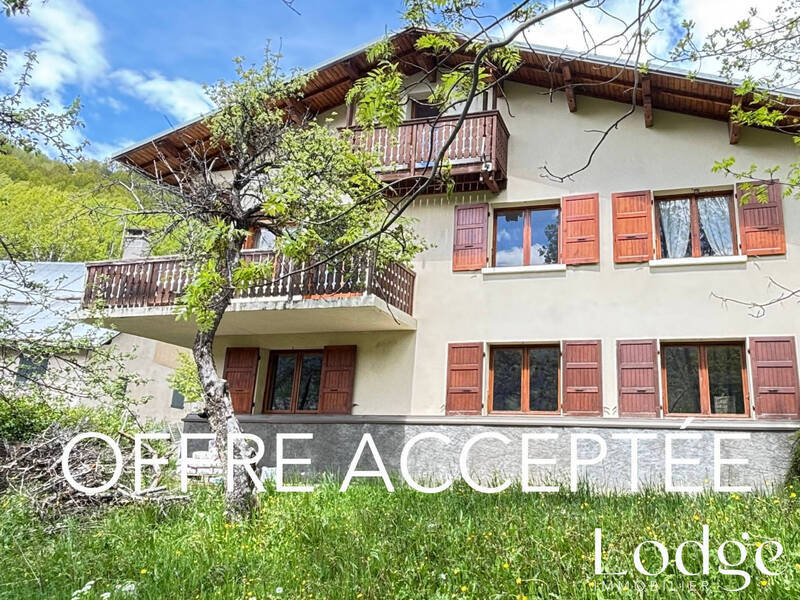 Vente maison 10 pièces 240 m² à Saint-Chaffrey 05330