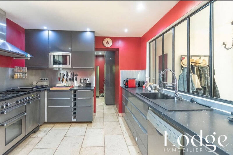 Vente maison 15 pièces 300 m² à Grans 13450