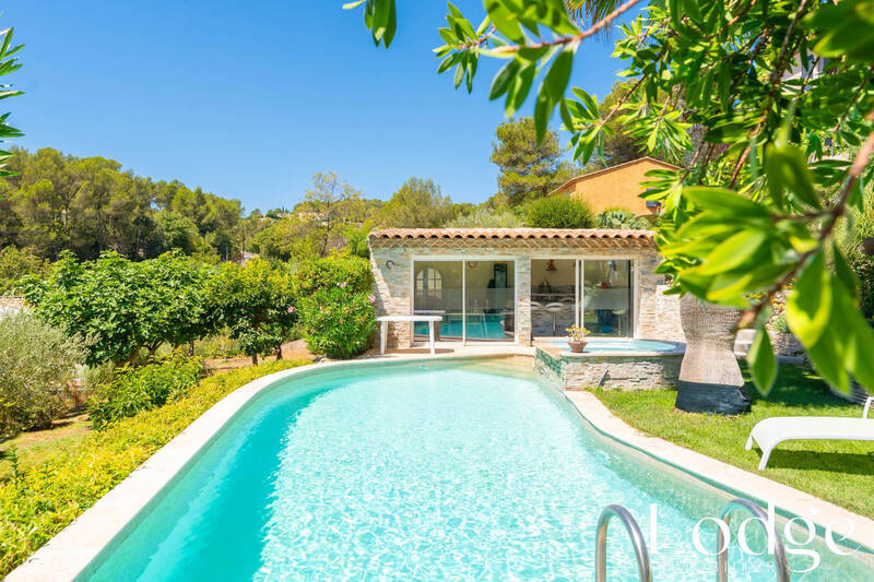 Vente maison 6 pièces 158.58 m² à Peypin 13124