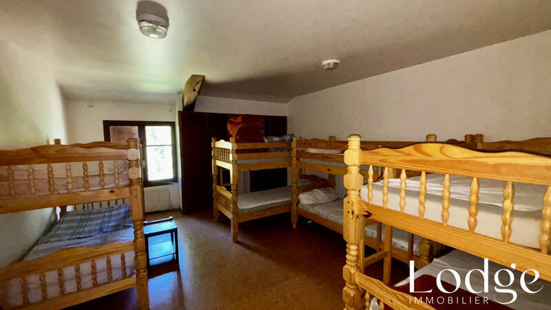Vente maison 12 pièces 400 m² à Pelvoux 05340