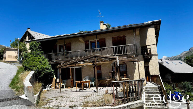 Vente maison 12 pièces 400 m² à Pelvoux 05340