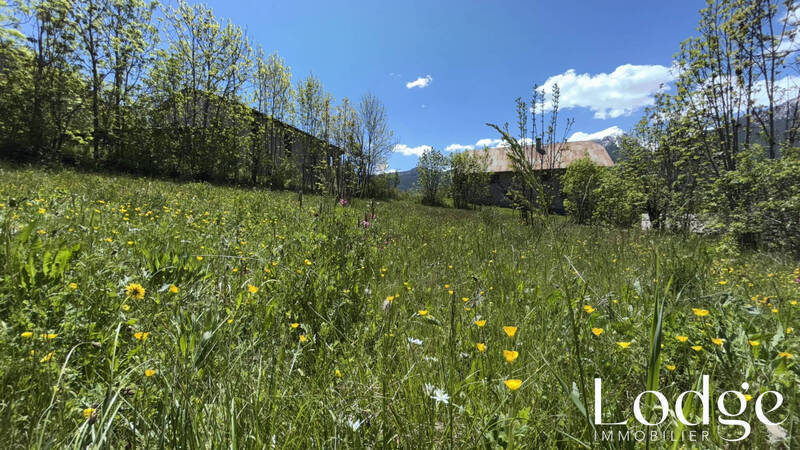 Vente terrain 697 m² à Pelvoux 05340