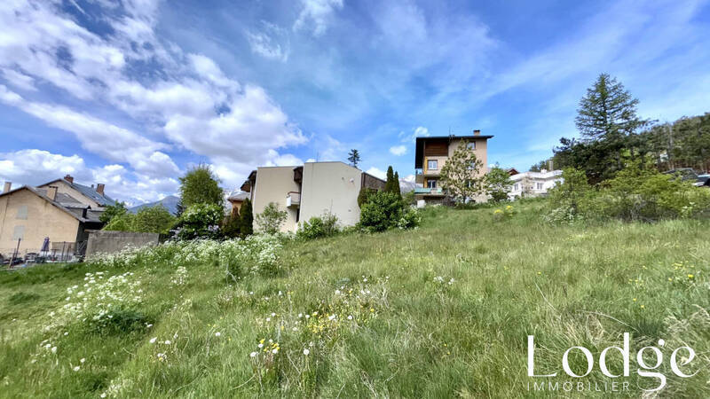 Vente terrain 1072 m² à Briançon 05100