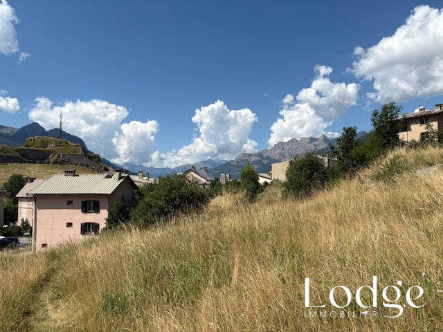Vente terrain 513 m² à Briançon 05100