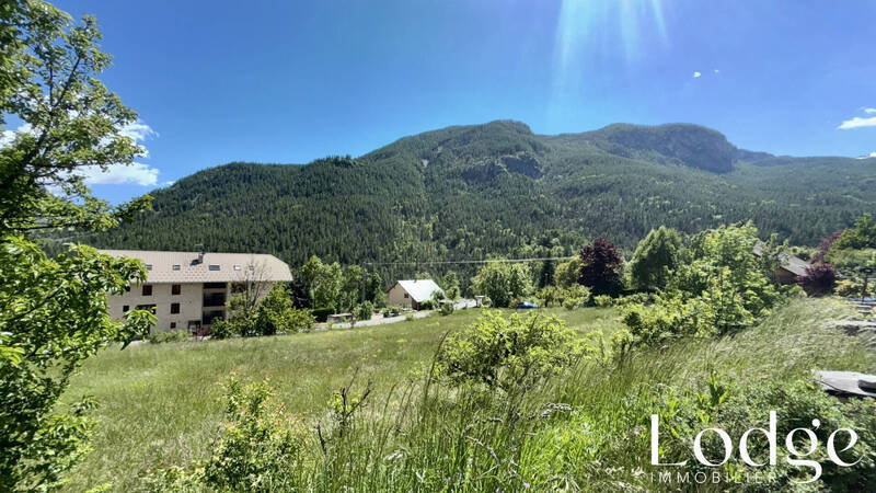 Vente terrain 2727 m² à Pelvoux 05340