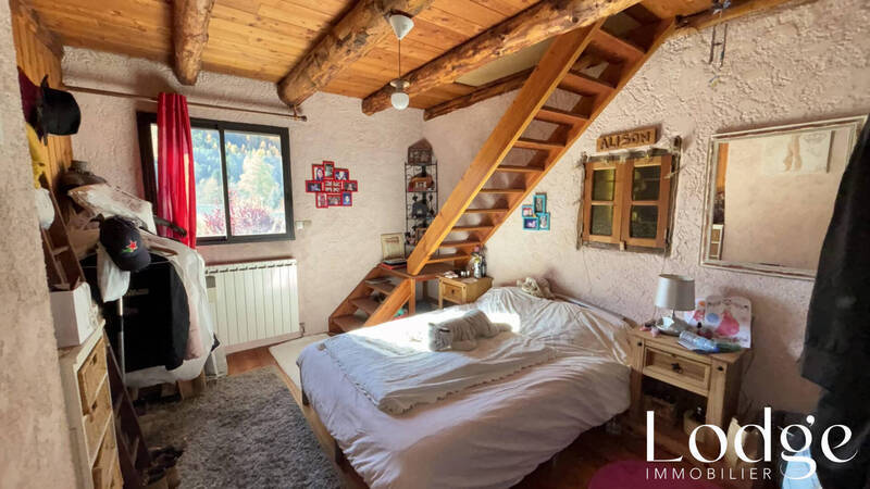 Vente maison 8 pièces 320 m² à Val-des-Prés 05100