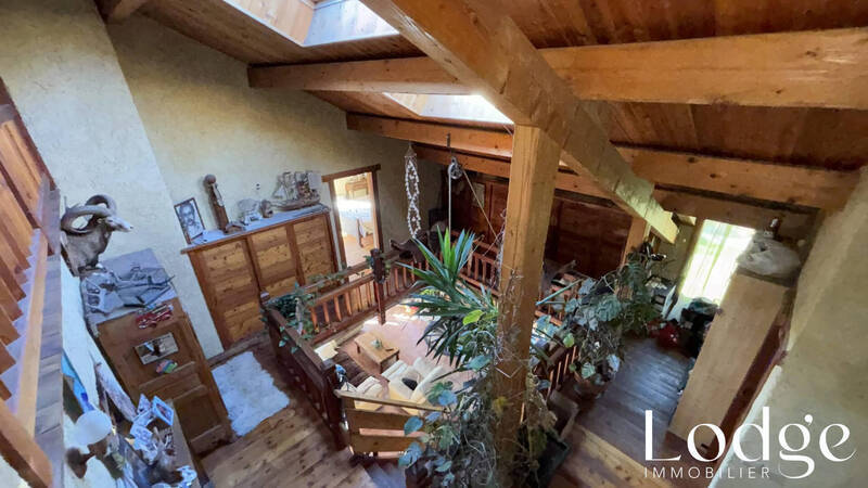 Vente maison 8 pièces 320 m² à Val-des-Prés 05100