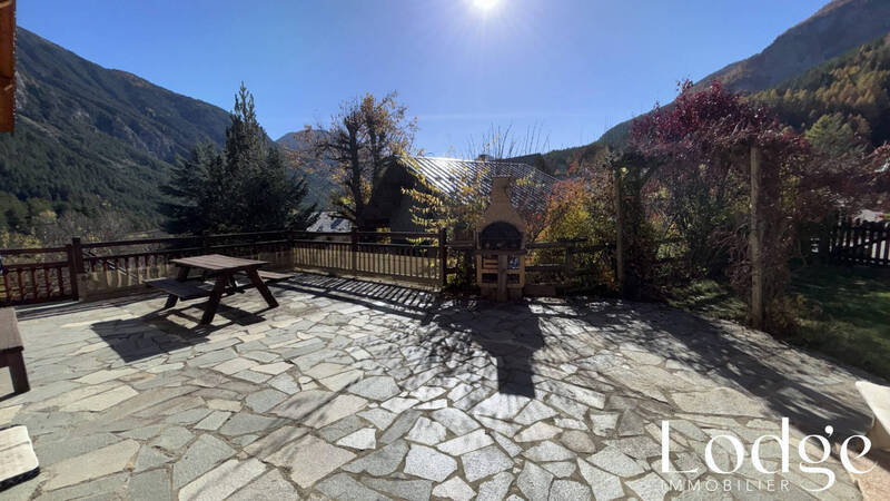 Vente maison 8 pièces 320 m² à Val-des-Prés 05100