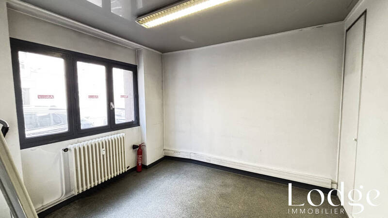 Vente local 61 m² à Briançon 05100 149 000 €