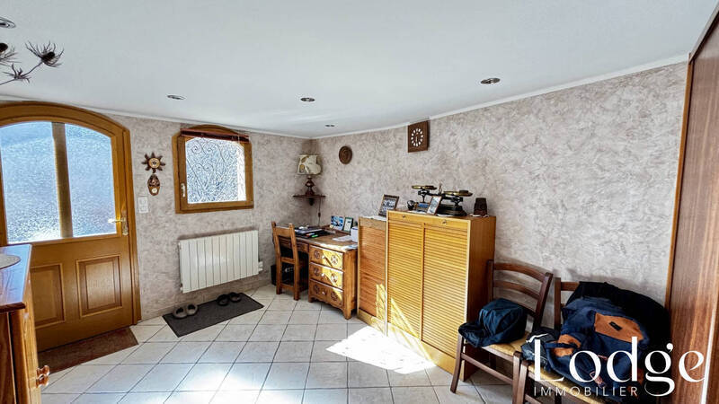 Vente maison 6 pièces 140 m² à Les Vigneaux 05120