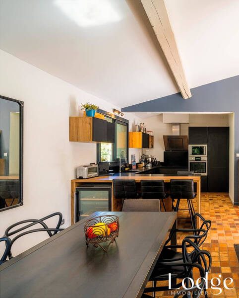 Vente maison 8 pièces 250 m² à Aix-en-Provence 13100