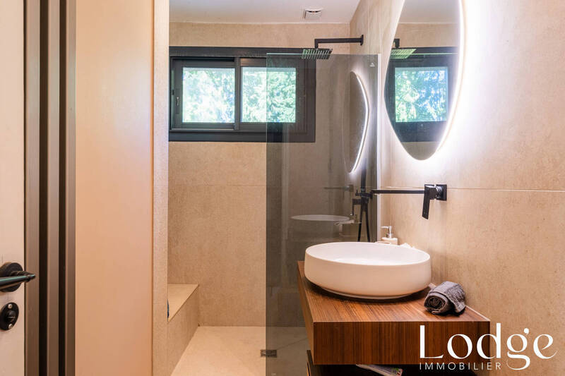 Vente maison 8 pièces 250 m² à Aix-en-Provence 13100