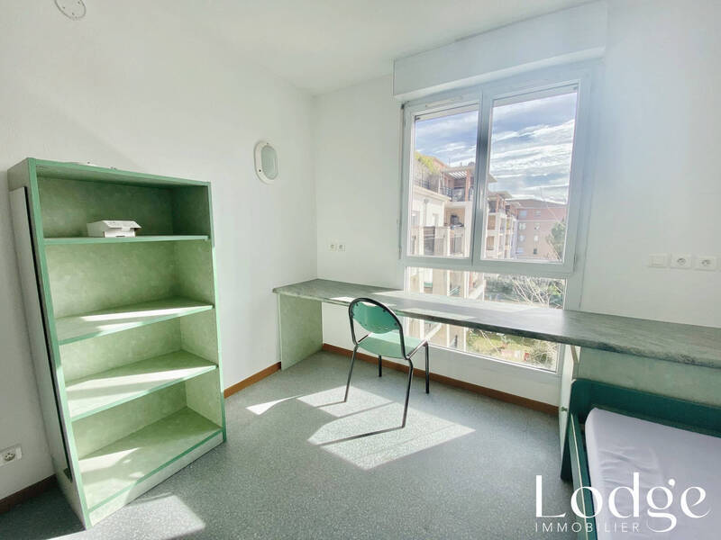 Location appartement 1 pièce 15.4 m² à Aix-en-Provence 13090 - 528 €