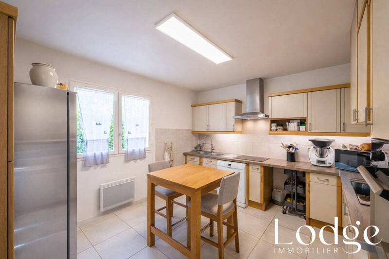 Vente maison 6 pièces 180 m² à Auriol 13390