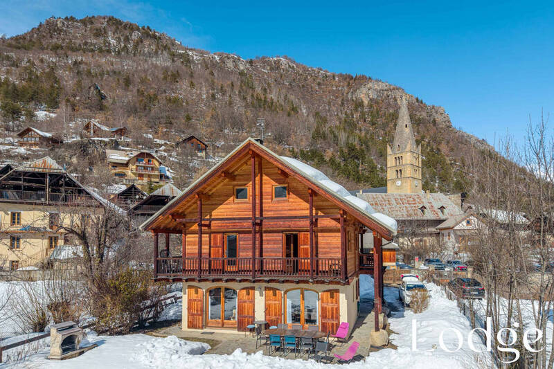 Vente maison 8 pièces 175 m² à Pelvoux 05340