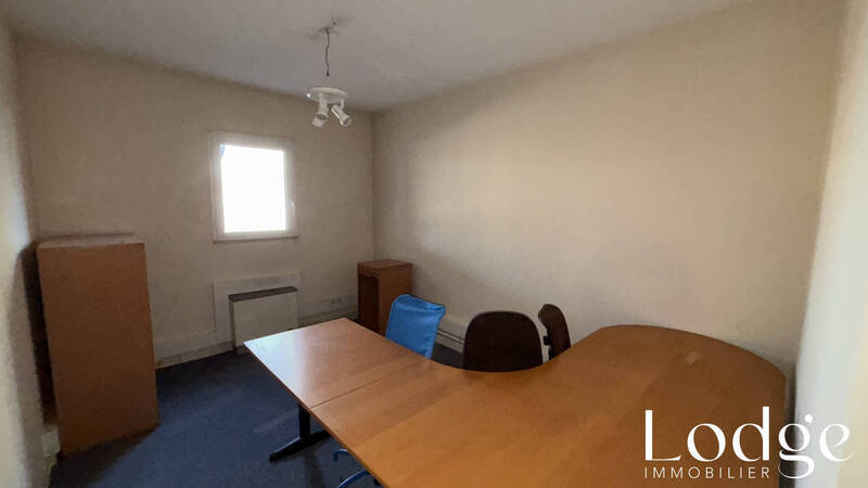 Location local 140 m² à Aix-en-Provence 13090 2 550 €