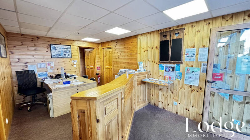 Vente immeuble 85 m² à Puy-Saint-Vincent 05290