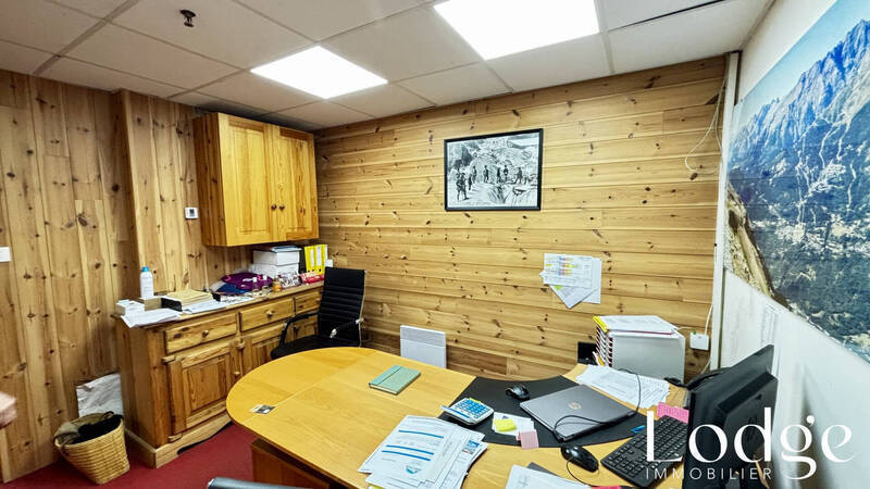 Vente immeuble 85 m² à Puy-Saint-Vincent 05290