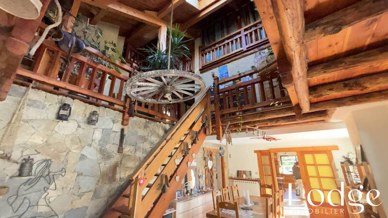 Vente maison 8 pièces 320 m² à Val-des-Prés 05100