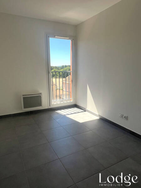 Vente appartement 3 pièces 66.09 m² à Châteauneuf-le-Rouge 13790