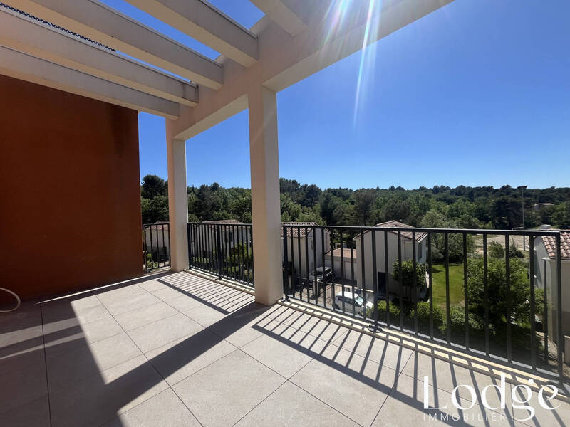 Vente appartement 3 pièces 66.09 m² à Châteauneuf-le-Rouge 13790
