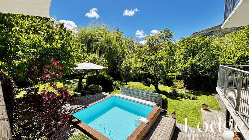 Vente maison 8 pièces 160 m² à Briançon 05100