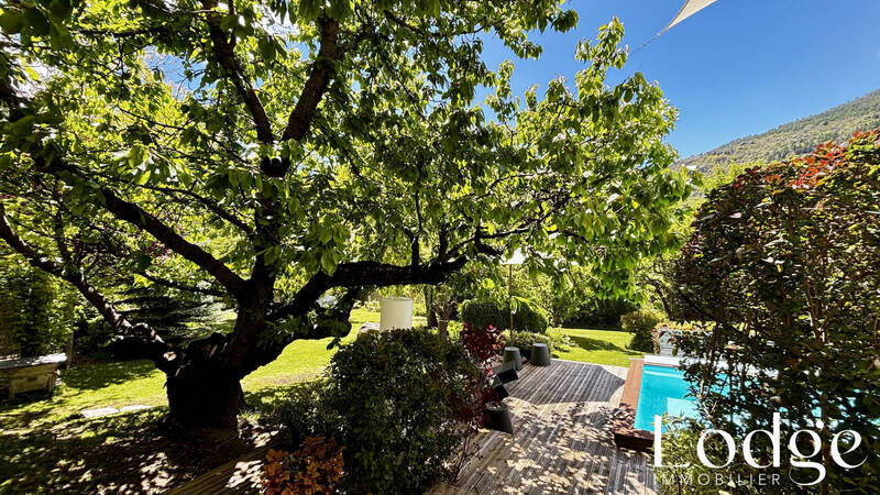 Vente maison 8 pièces 160 m² à Briançon 05100