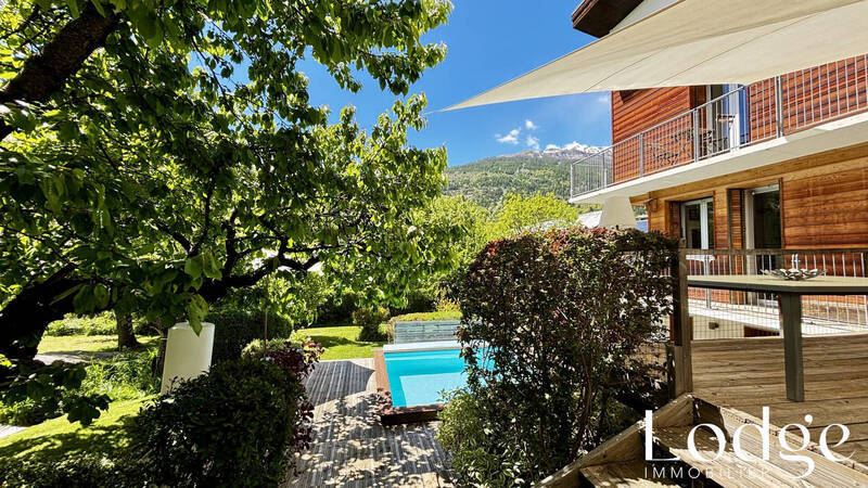 Vente maison 8 pièces 160 m² à Briançon 05100