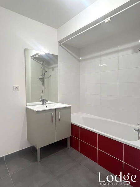 Vente appartement 3 pièces 66.09 m² à Châteauneuf-le-Rouge 13790