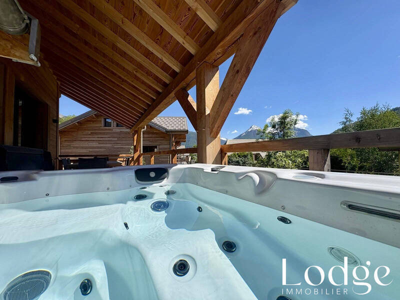 Vente maison 6 pièces 256 m² à Briançon 05100