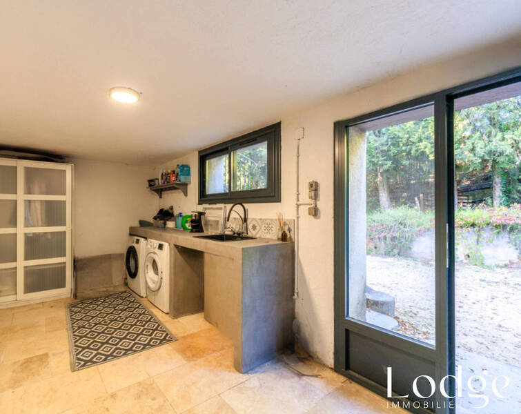 Vente maison 8 pièces 250 m² à Aix-en-Provence 13100