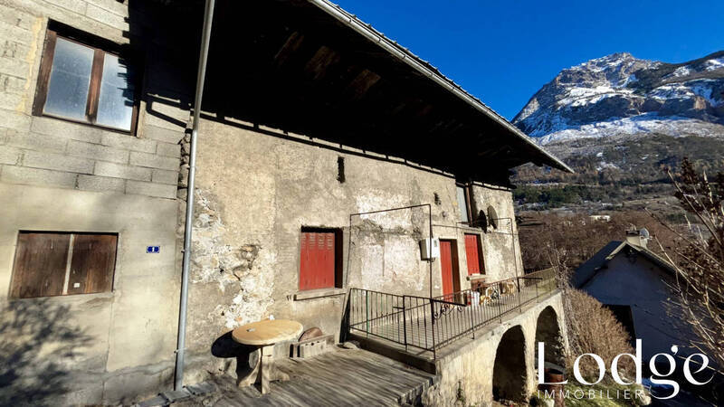 Vente maison 10 pièces 350 m² à L' Argentière-la-Bessée 05120