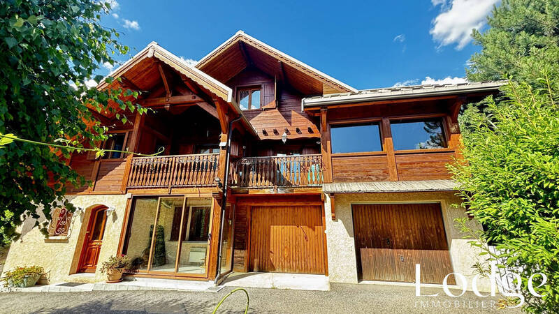 Vente maison 6 pièces 140 m² à Les Vigneaux 05120