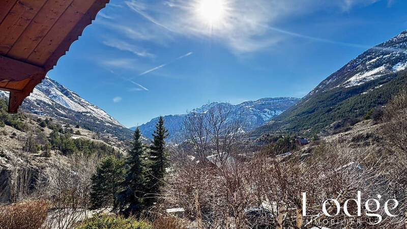 Vente maison 6 pièces 140 m² à Les Vigneaux 05120