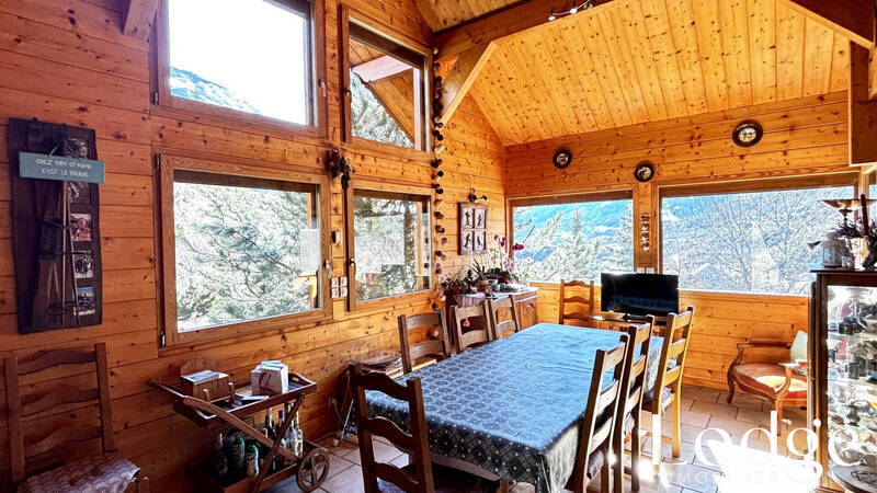Vente maison 6 pièces 140 m² à Les Vigneaux 05120